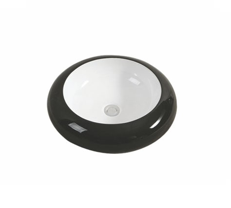 Model-010 (black and white) 